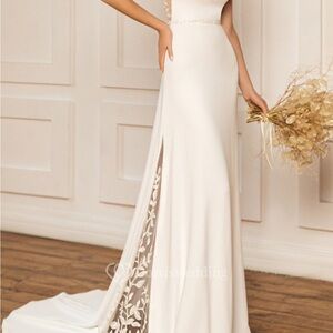 Elegant Cream Sleeveless Gown